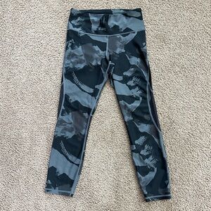 Under Armour Womens High Rise Black Grey Project Rock Ankle Length Leggings sz M